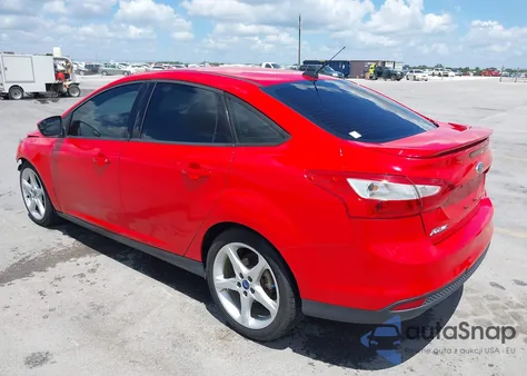 2013 Ford Focus Se z USA, uszkodzony, nr VIN 1FADP3F24DL171710